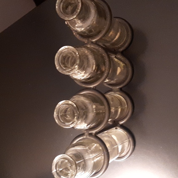 Vases - Picture 2 of 3